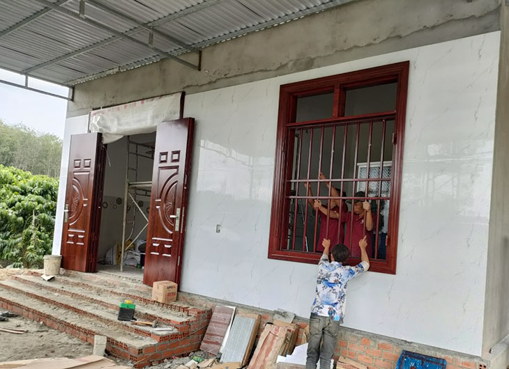 Cửa thép vân gỗ nhập khẩu tại Đắk Lắk - 0941.5555.37